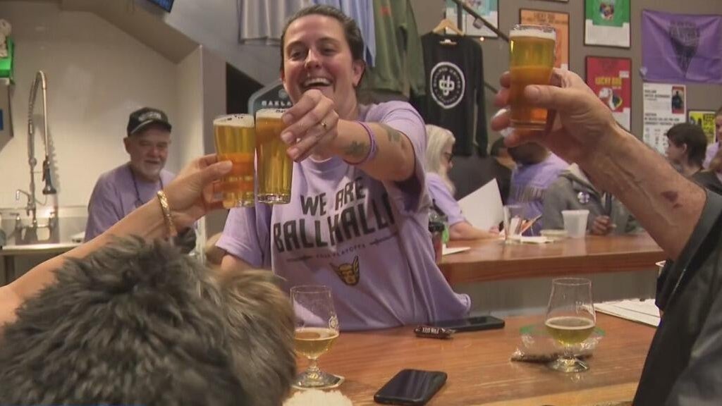 Valkyries fans pack Oakland bar to cheer on team as playoff series shifts to Atlanta — CBS Bay Area (KPIX), Los Altos Dining news