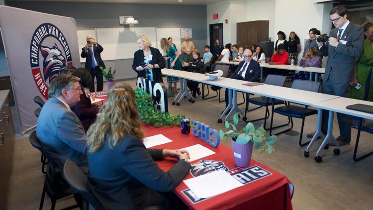Killeen high school hosts signing ceremony for jailer program students — KCEN (Central Texas), Los Altos Schools news