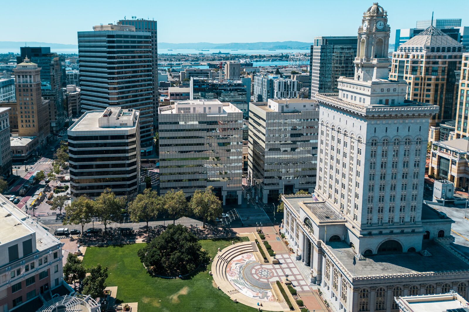 Incumbents dominate fundraising in Oakland elections this year — The Oaklandside