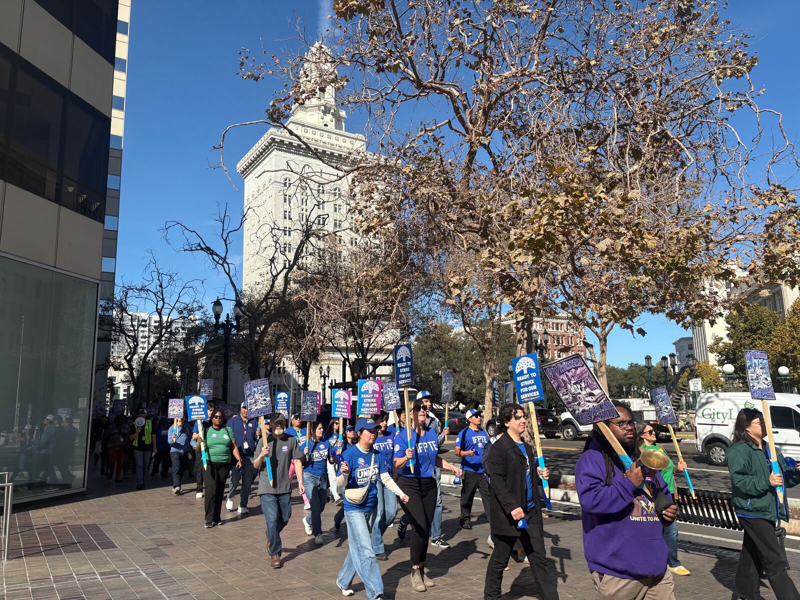 Oakland city workers will strike Nov. 5 if no deal is reached — Los Altos Community news
