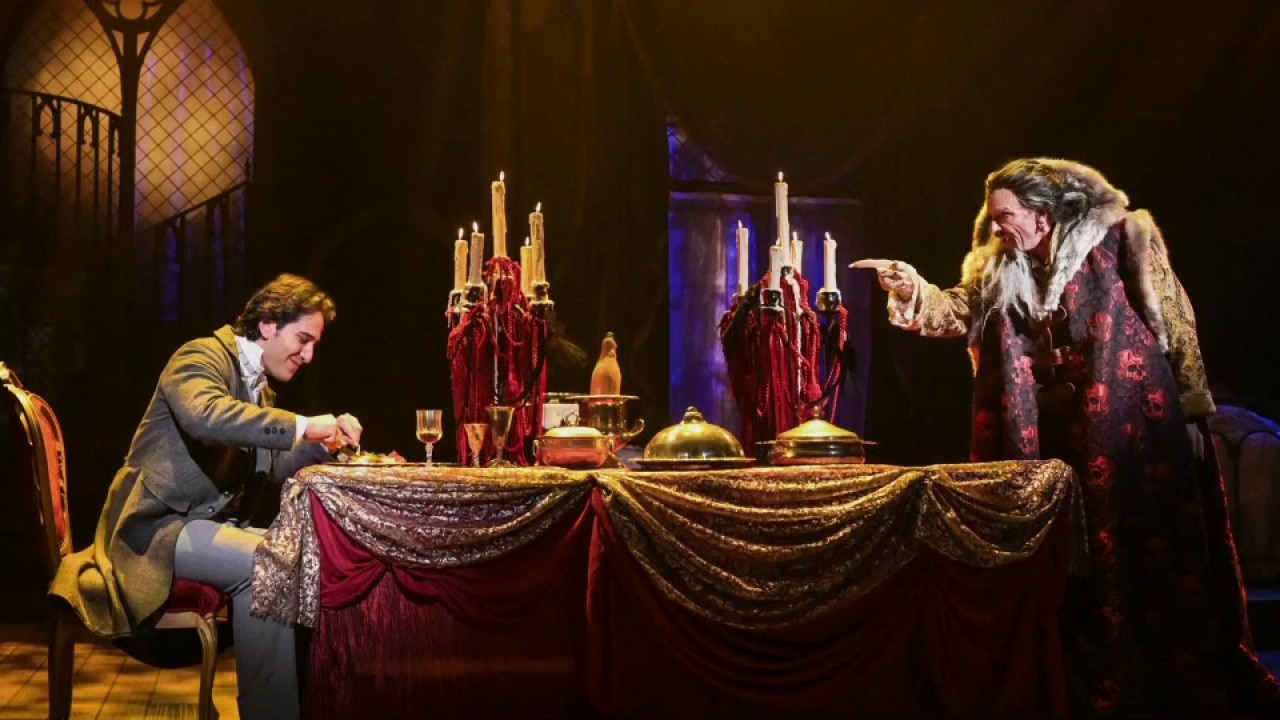 'Dracula' at TheatreWorks Silicon Valley — KTVU FOX 2 Bay Area, Los Altos Arts news